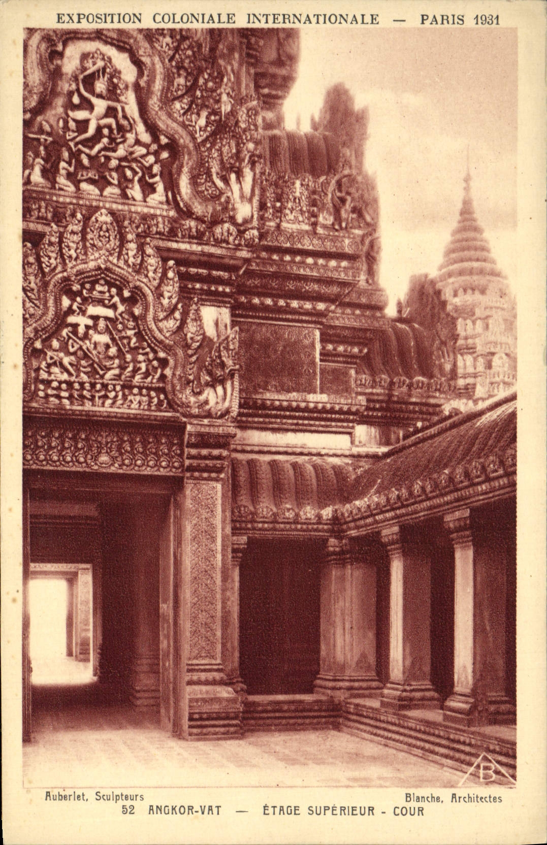Angkor-Vat — Bovenverdieping - Hof — Internationale Koloniale Tentoonstelling — Parijs 1931