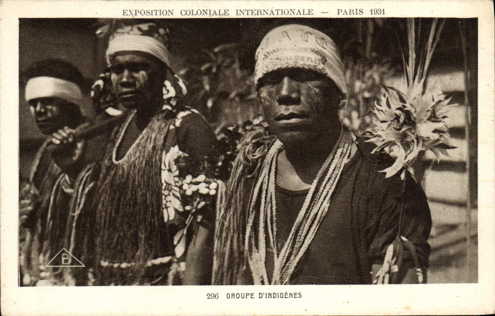 Exposition Coloniale Internationale — Paris 1934 — Groupe d'Indigènes — n° 296
