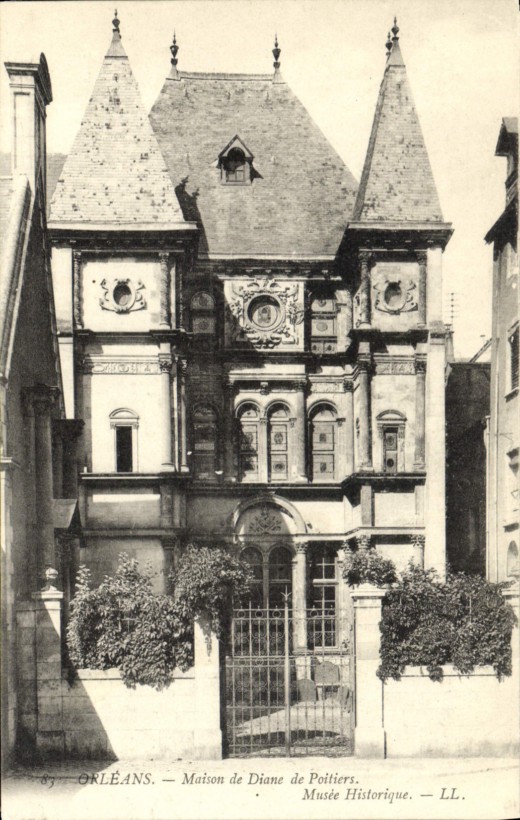 CPA Orleans Maison De Diane De Poitiers Musee Historique