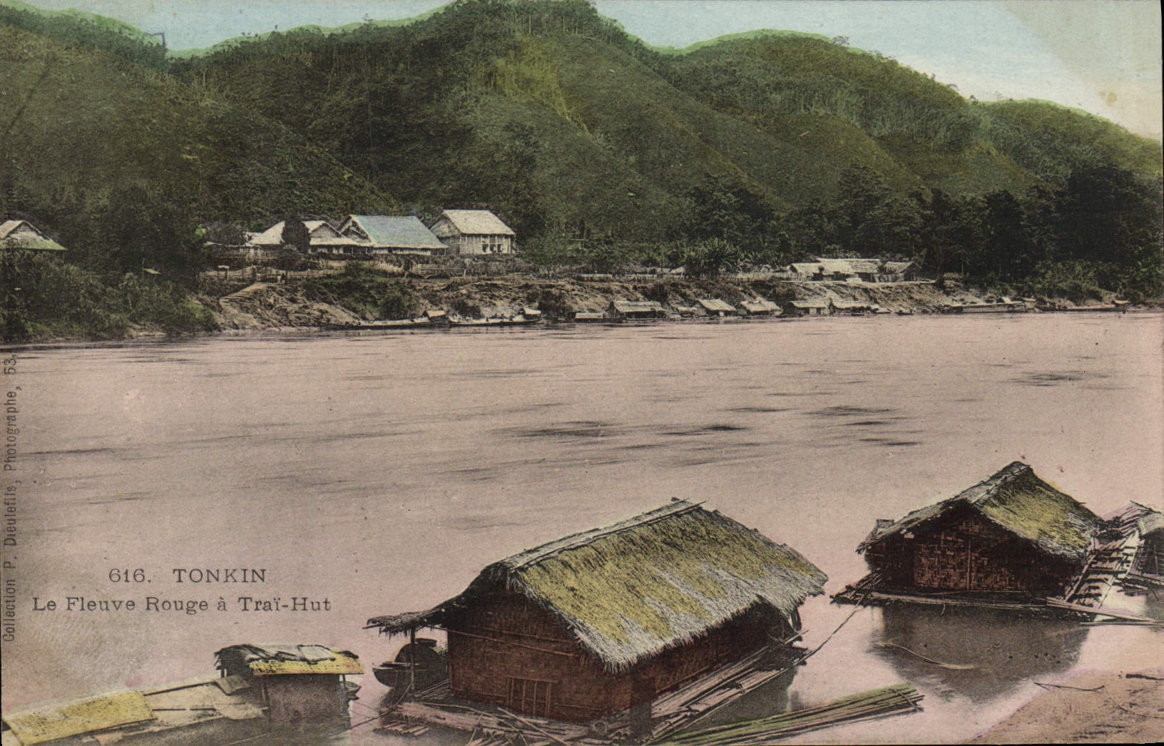 Le Fleuve Rouge à Traï-Hut — Tonkin — Photographie P. Deuvelis, n° 616