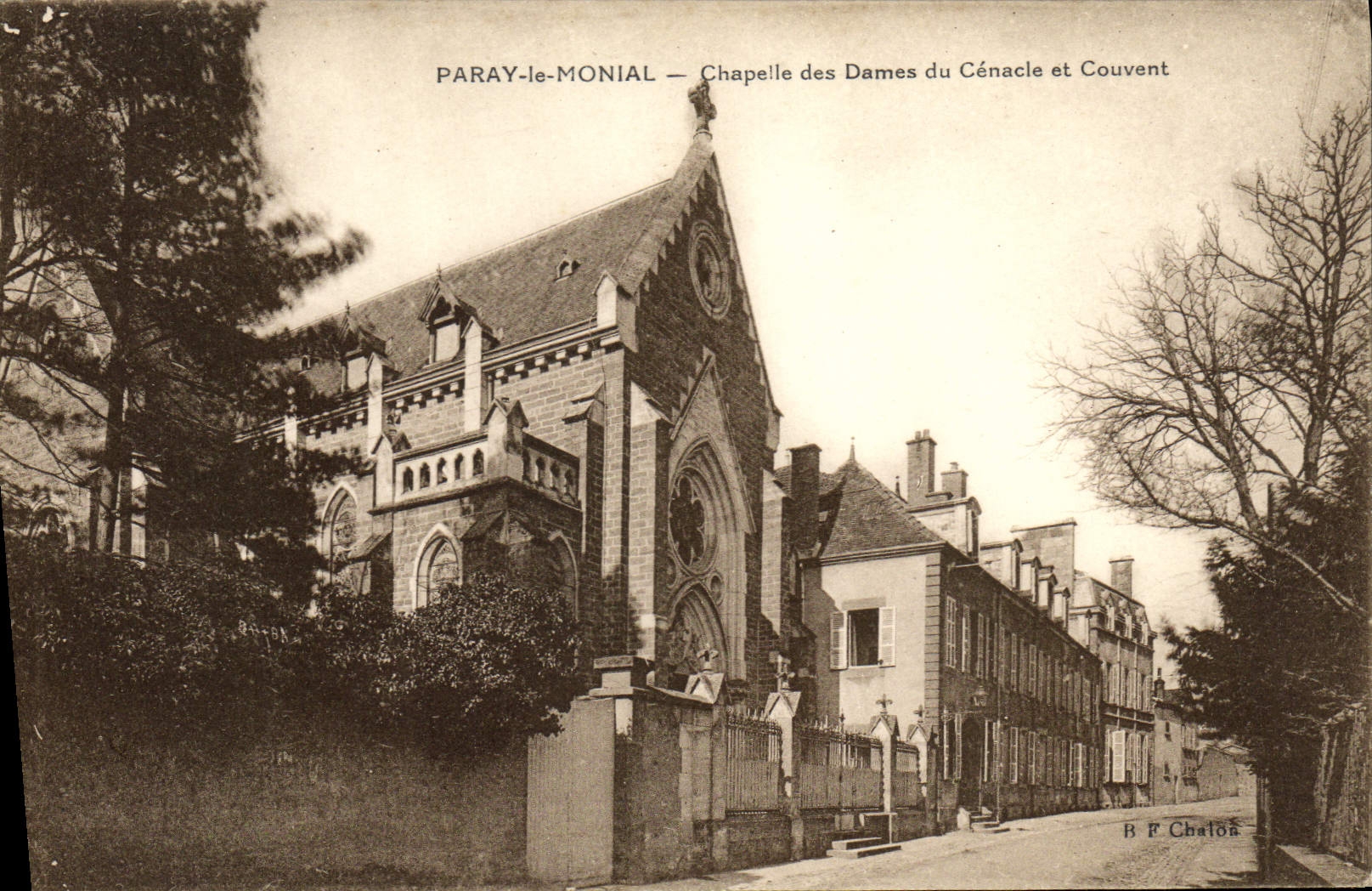 CPA Paray Le Monial Chapelle Des Dames Du Cenacle Et couvent