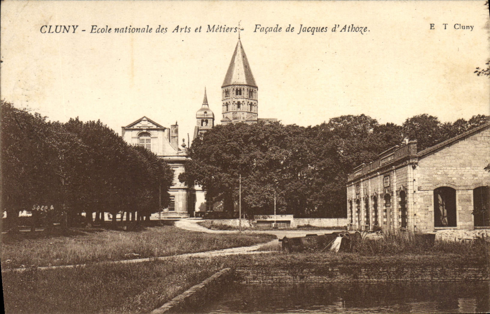CPA Cluny Ecole Nationale Des Arts Et Metiers Facade De Jacques d'Athoze