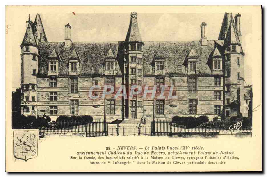 Nevers — Le Palais Ducal (XVe siècle) — Gaby