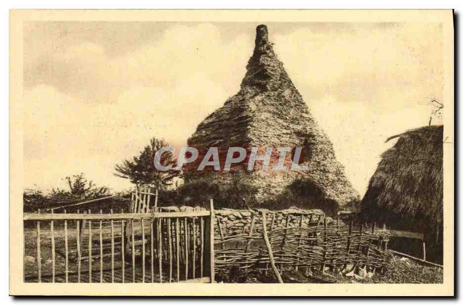 CPA Autun Antique Pyramide Romaine Dite Pierre De Couhard