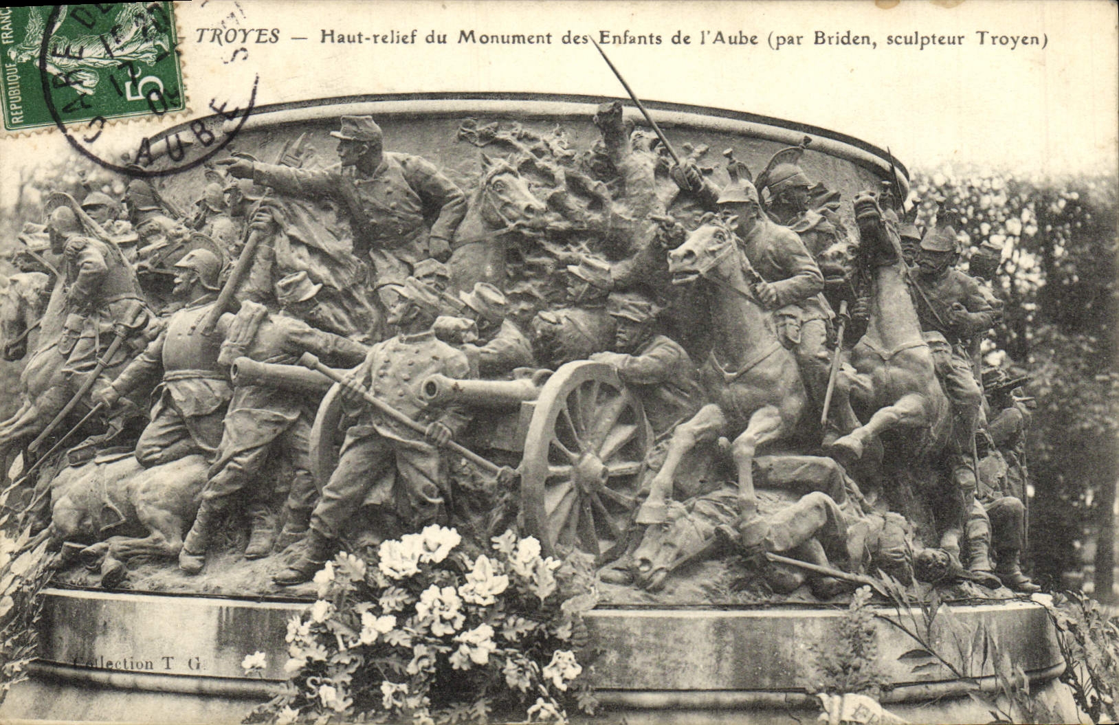 Troyes — Haut-relief du Monument des Enfants de l'Aube (par Briden, sculpteur Troyen)
