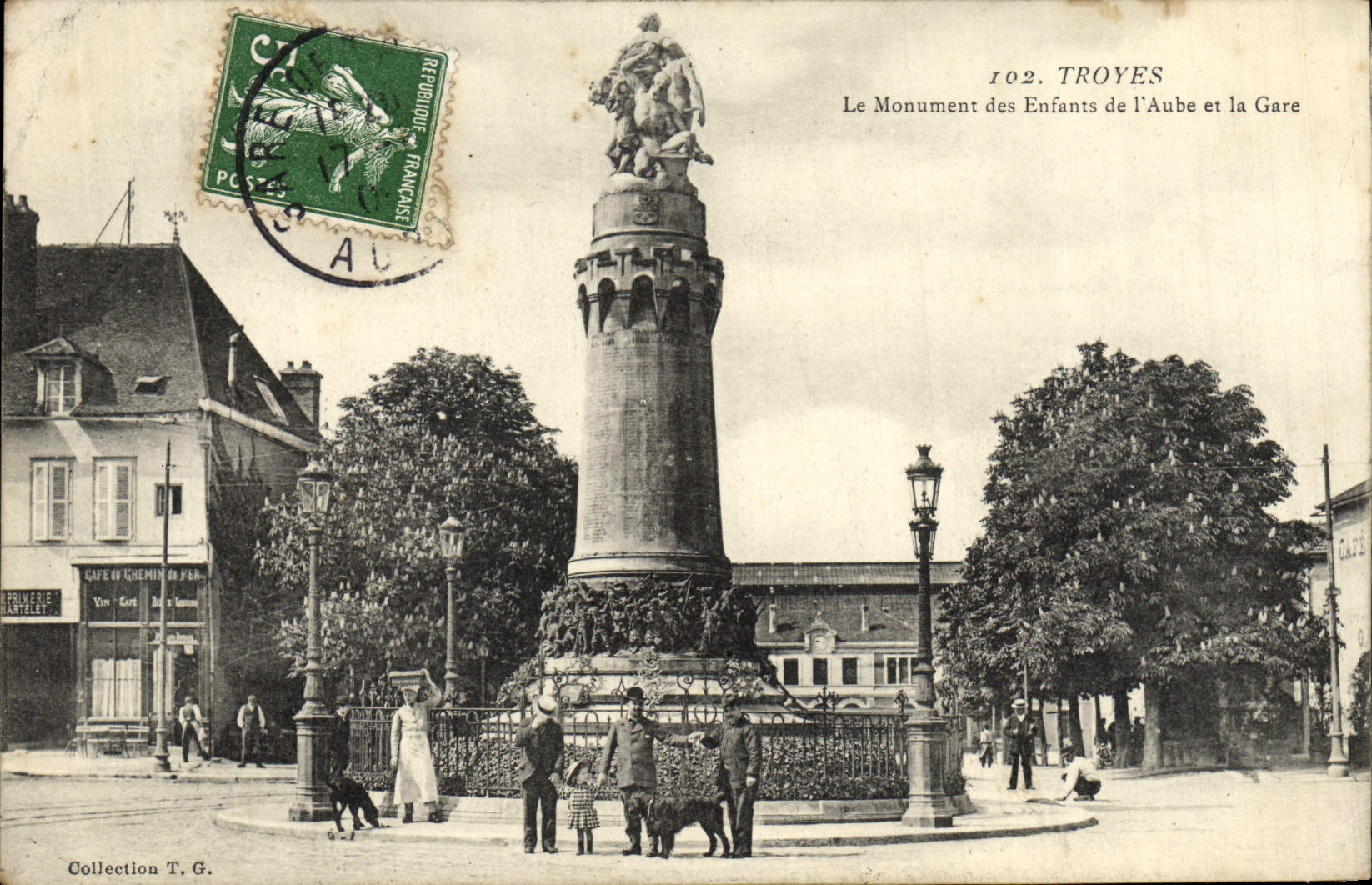 Troyes — Le Monument des Enfants de l'Aube et la Gare — Collection T. G.