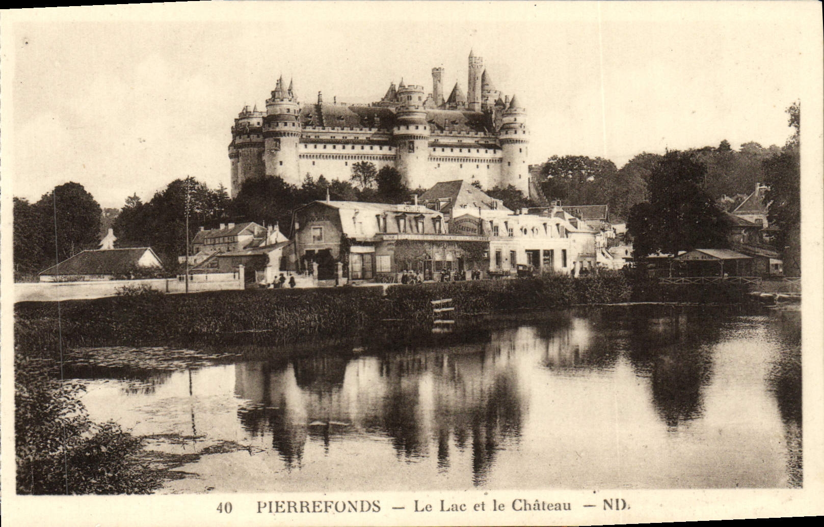 CPA Pierrefonds Le Lac Et Le Chateau