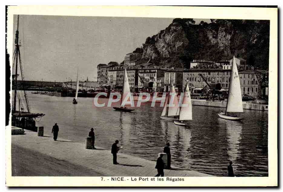 CPA Nice Le POrt et les Regates Bateaux