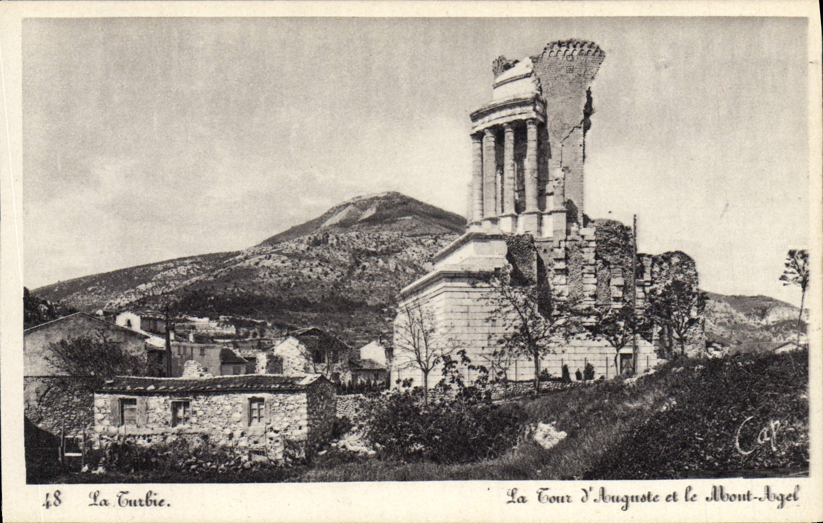 CPA La Turbie La tour d'Auguste et le Mont Agel