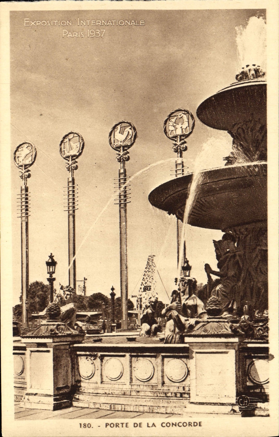 Porte de la Concorde — Exposition Internationale Paris 1937 — H. CHIPAUT, Boulogne-sur-Seine