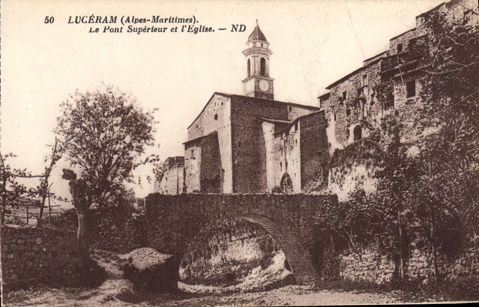 CPA Luceram Le Pont Superieur et l'Eglise