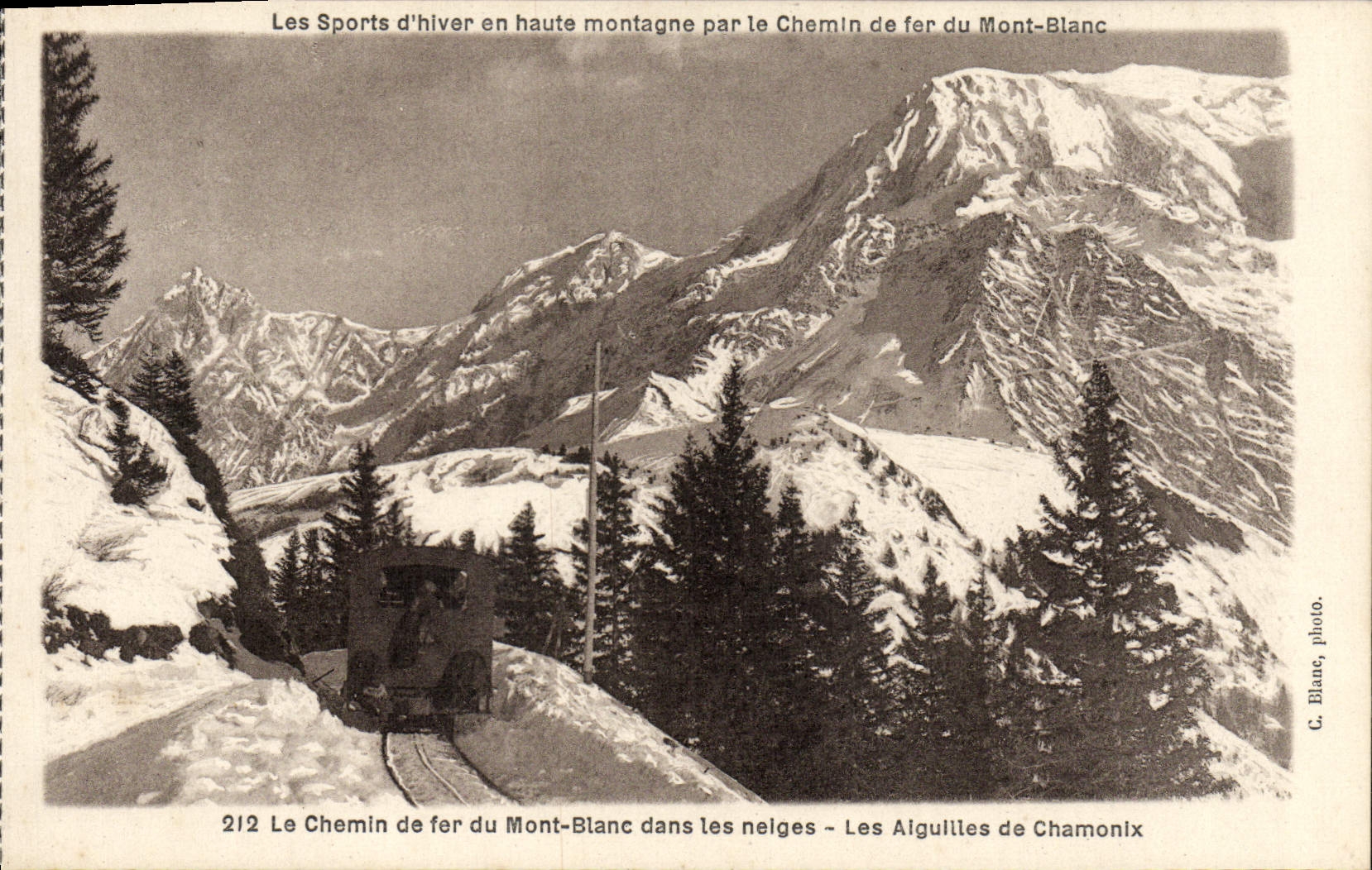 CPA Le chemin de fer du Mont Blanc dans les neiges Les aiguilles de Chamonix Train 