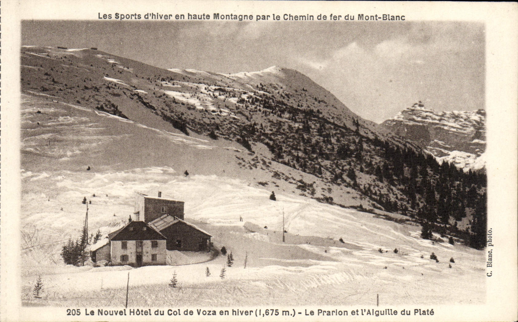 CPA Le nouvel hotel du col de Voza en hiver Le Prarion et l'aiguille du Plate 