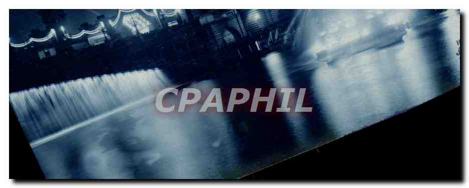 Fond de cascade éclairé — scène nocturne — CPAPHIL