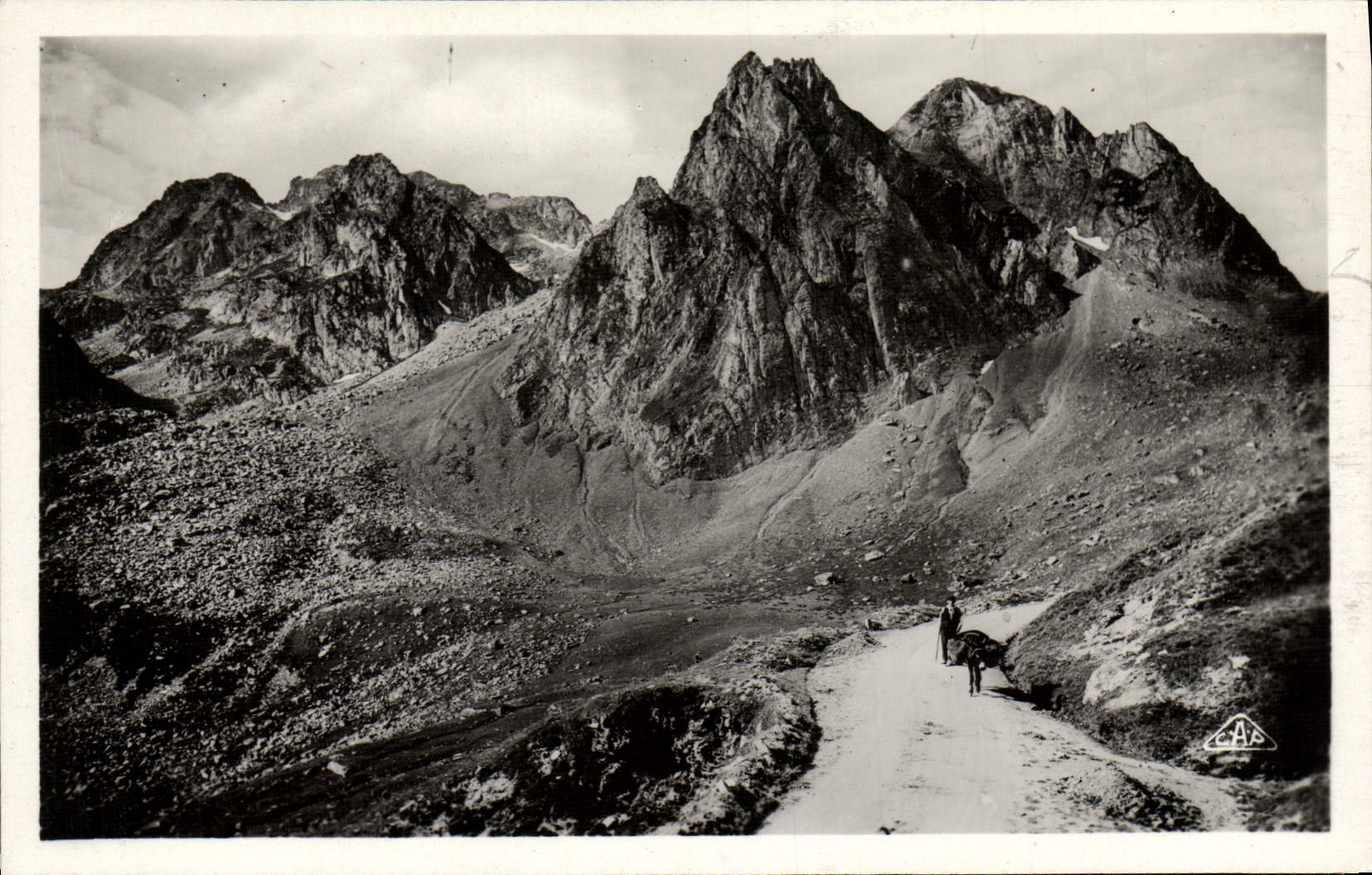 Environs de Bagnères-de-Bigorre — La Route du Tourmalet — C.A.A.