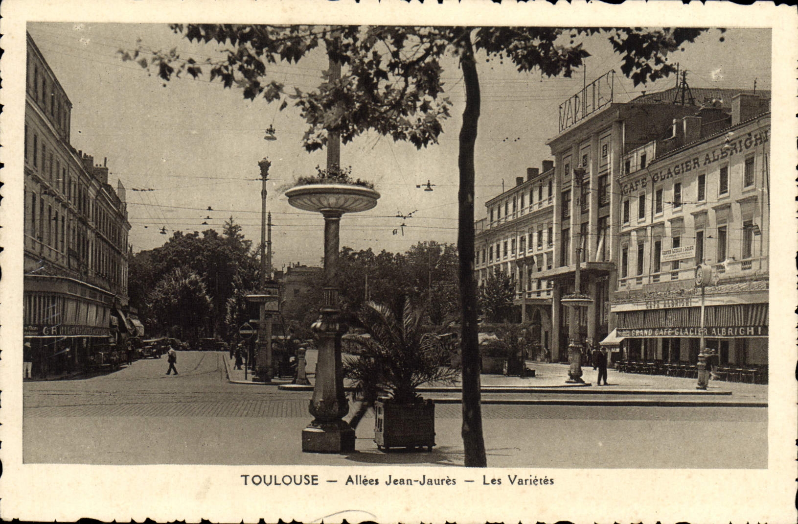CPA.Toulouse Allees Jean Jaures Les Varietes