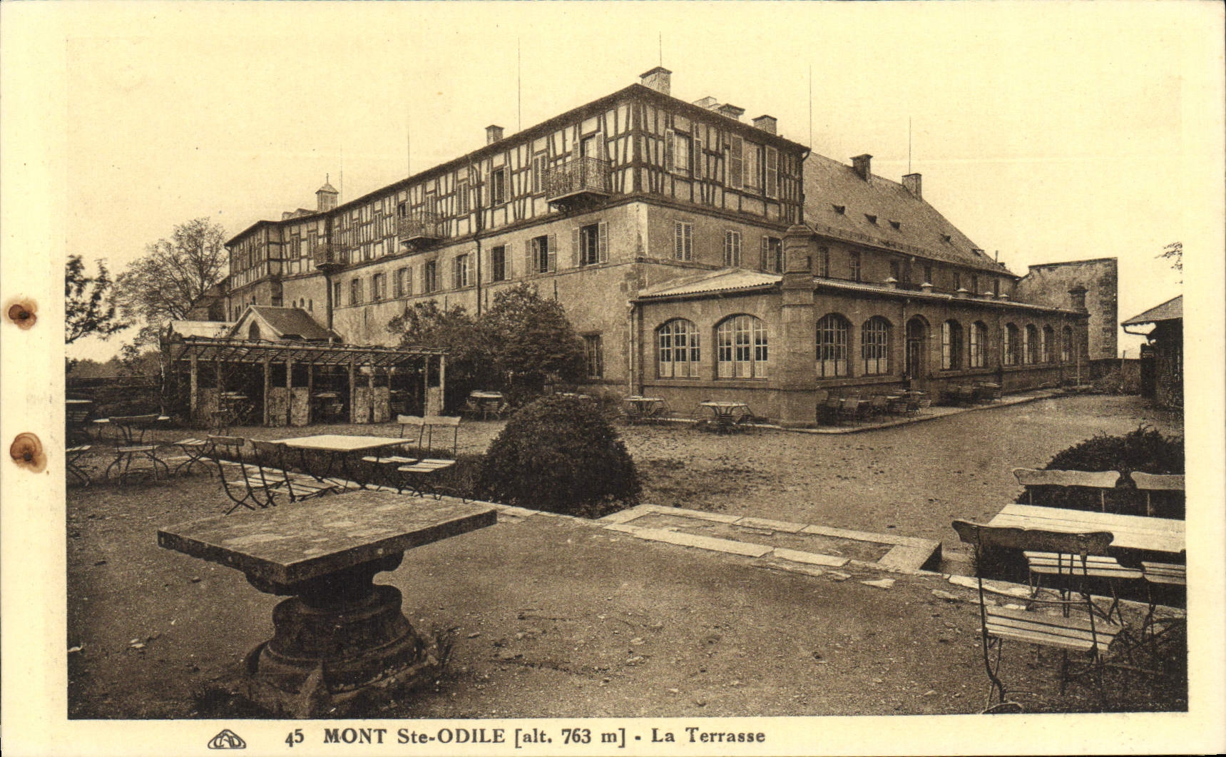 Mont Ste-Odile — La Terrasse — éditeur CPAPHIL, n° 45