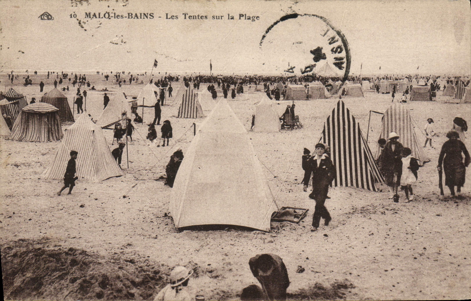 MALO-les-BAINS — Les Tentes sur la Plage — Éditeur inconnu, n° 10