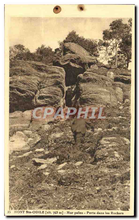 Mont Ste-Odile [alt. 763 m] — Mur païen - Porte dans les Rochers — éditeur : Opé Alsacienne des Aînés Photomontés - Strasbourg