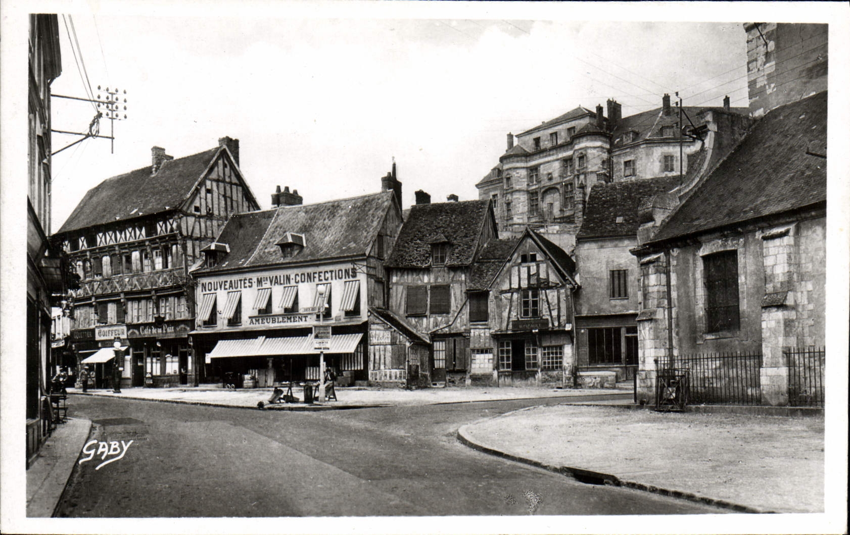 GAILLON (Eure) — Vieilles maisons normandes et l'ancien château des archevêques de Rouen — Éditeur G. ARTAUD, Nantes