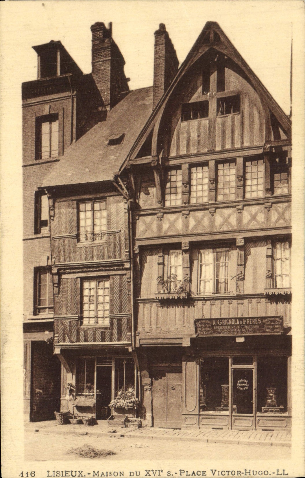 Lisieux - Haus des 16. Jahrhunderts - Place Victor-Hugo - A. Cringola & Frères