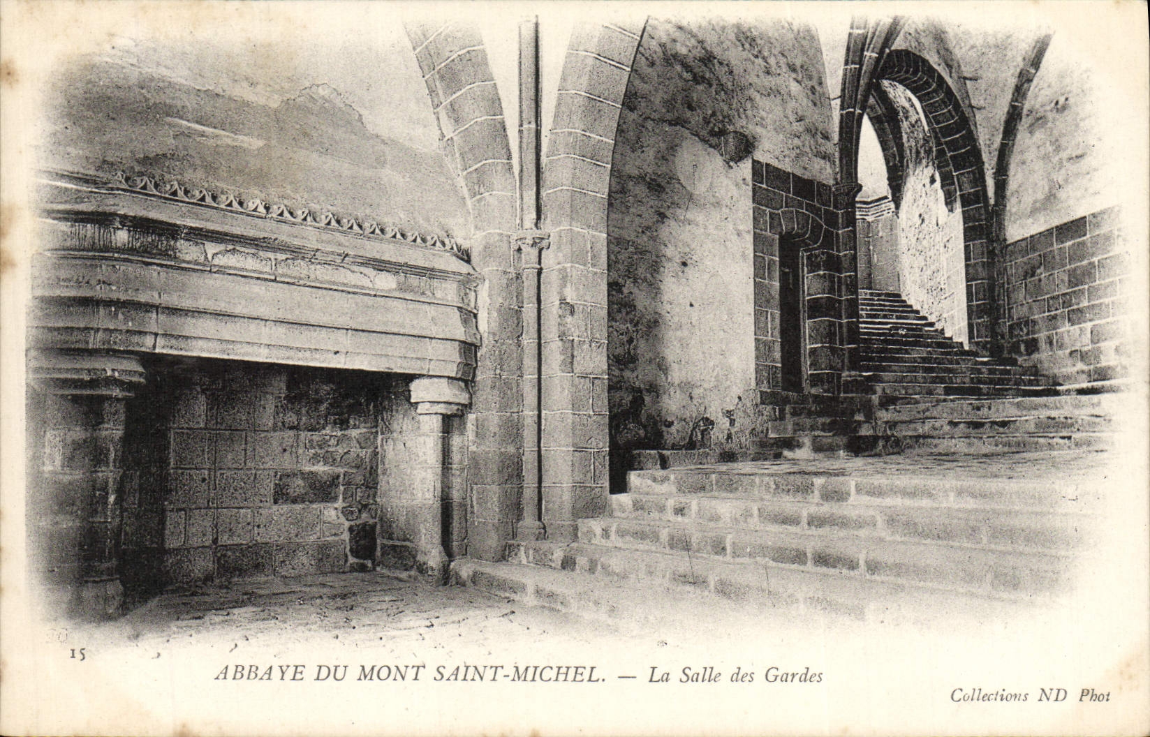 CPA Abbaye Du Mont Saint Michel La salle des gardes