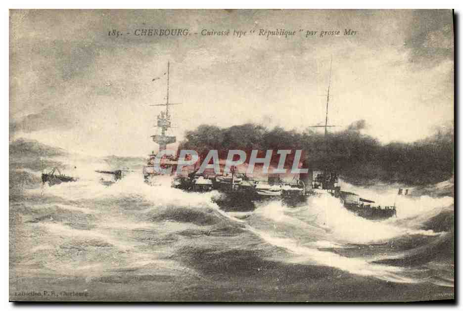 CPA Cherbourg Cuirasse type Republique par grosse mer Bateau 
