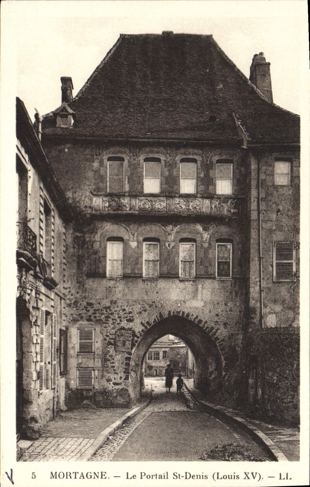 CPA Mortagne Le Portail St Denis