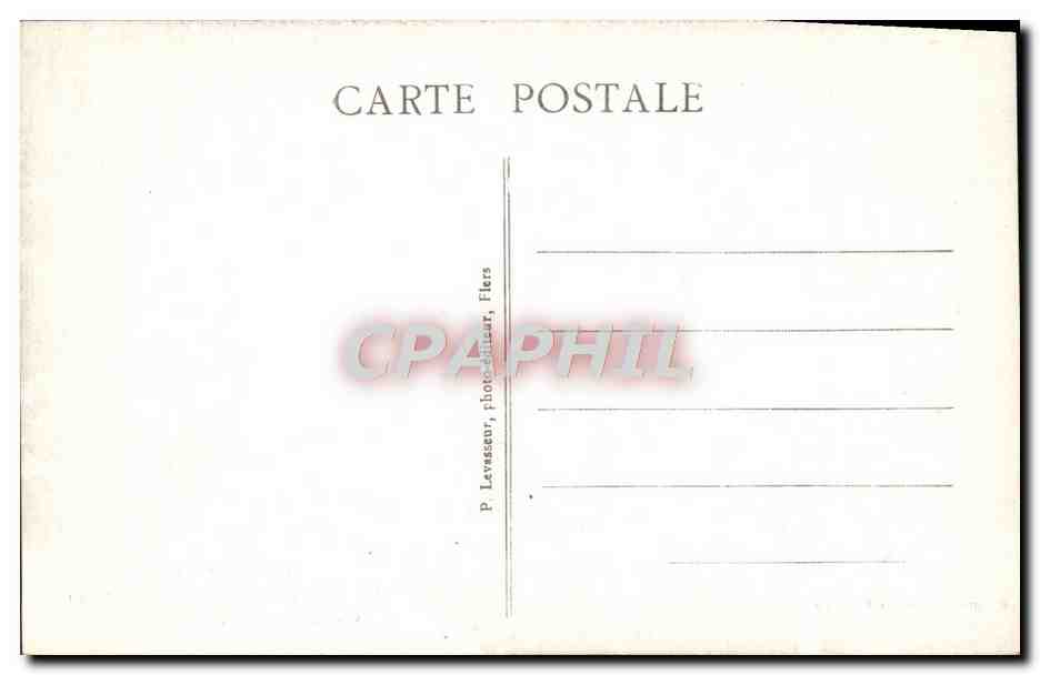 CPA La Normandie Tinchebray Rochefort Un coin pittoresque aux roches du diable Enfant — Rückseite