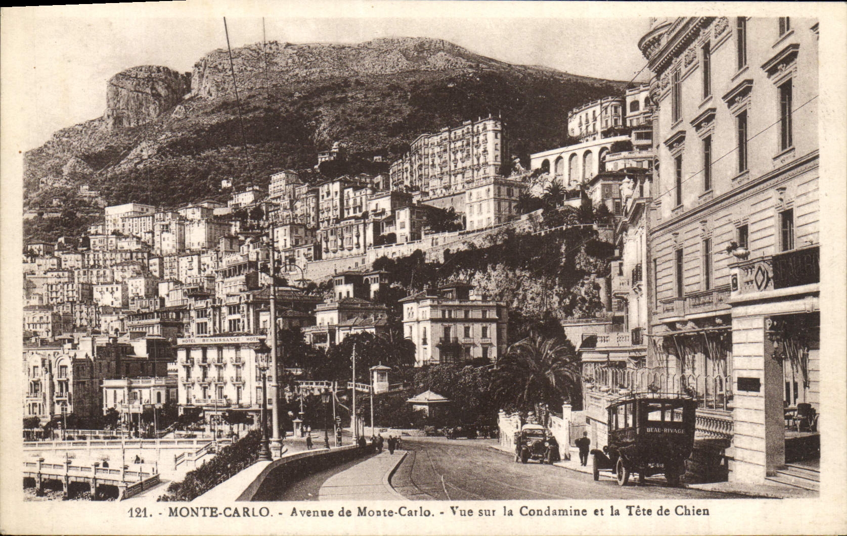 CPA Monte Carlo Avenue de Monte Carlo Vue sur la condamine et la tete de chien Automobile Hotel Beau rivage 