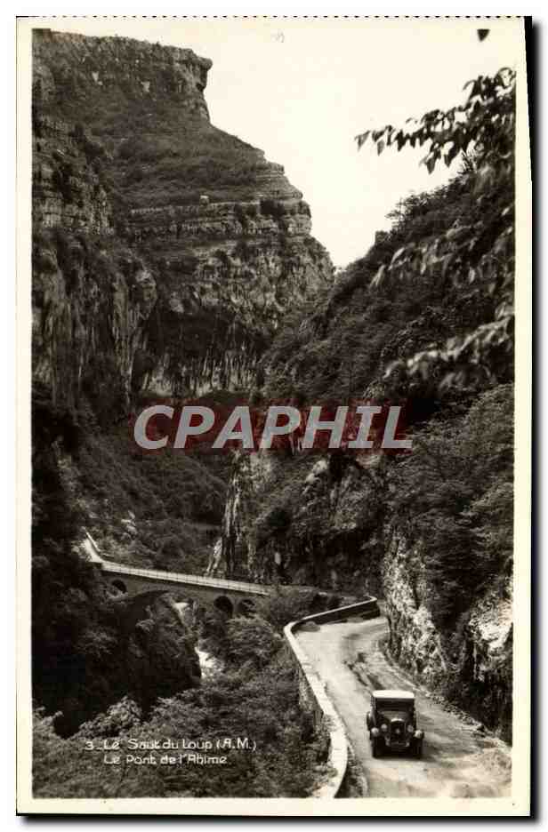 CPA Le Saut du Loup Le pont de l'abime Automobile