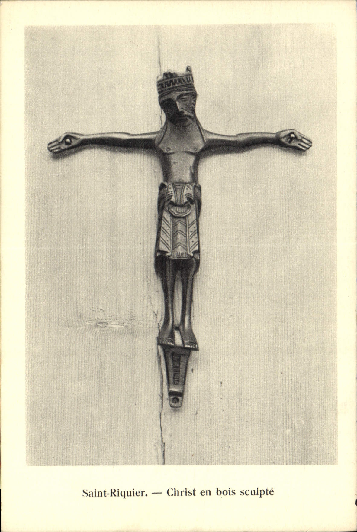 CPA Saint Riquier Christ en bois Sculpte 