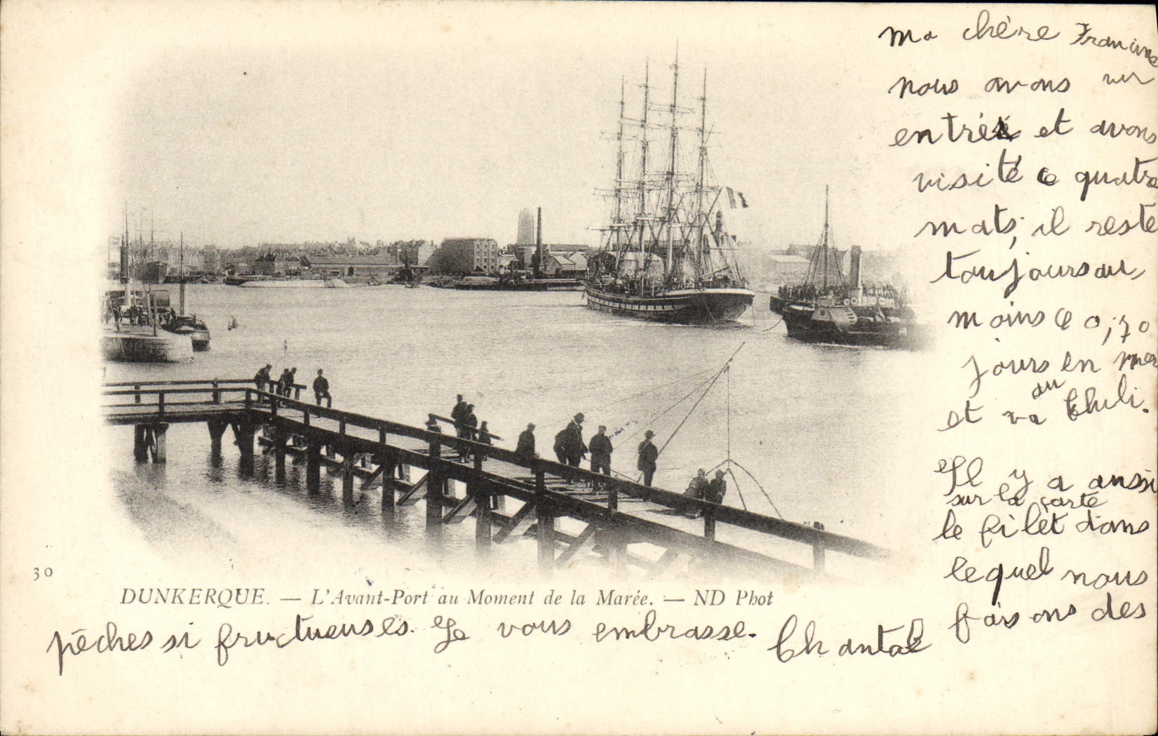 CPA Dunkerque L'avant Port Au Moment De La Maree Bateaux Peche 
