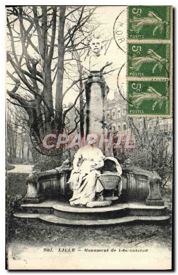 CPA Lille Monument De Desrousseau