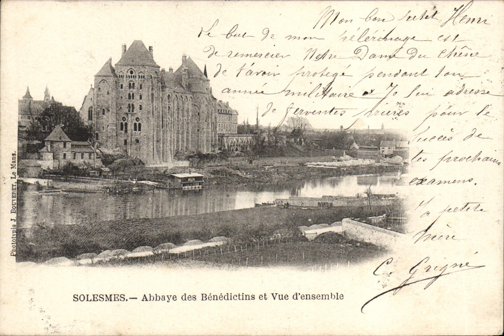CPA Solesmes abbaye des Bendictins et Vue D'Ensemble