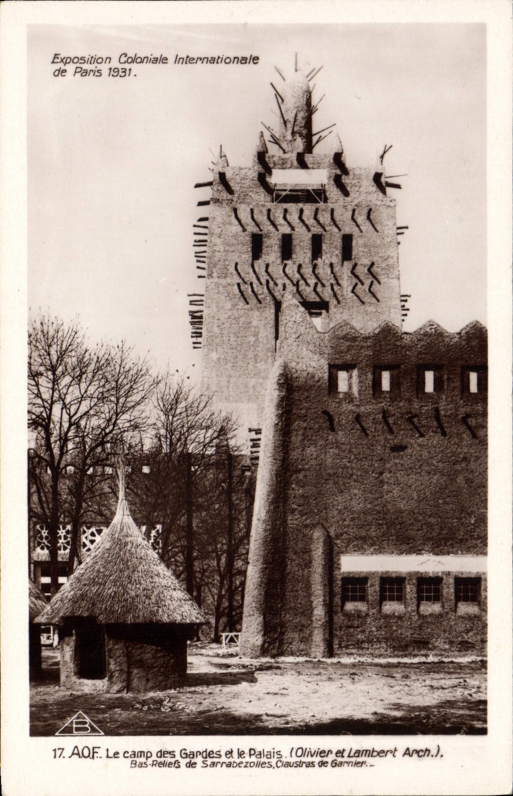 CPA Exposition Coloniale Internationale De Paris 1931 AOF Le Camp Des Gardes Et Le Palais