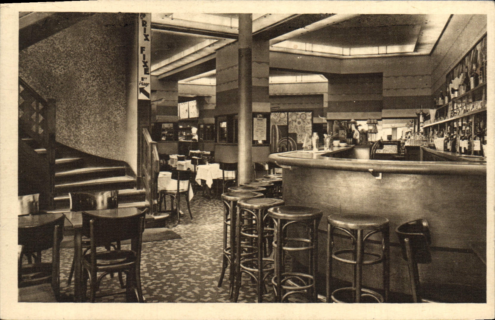Restaurant Luce - Place Clichy — Salle du Rez-de-Chaussée et Bar — Éditions d'art YVC, Paris