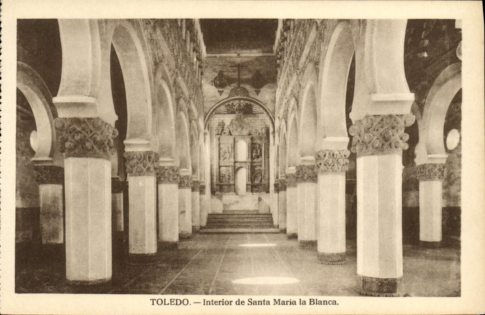CPA Toledo Interior de Santa Maria la Blanca