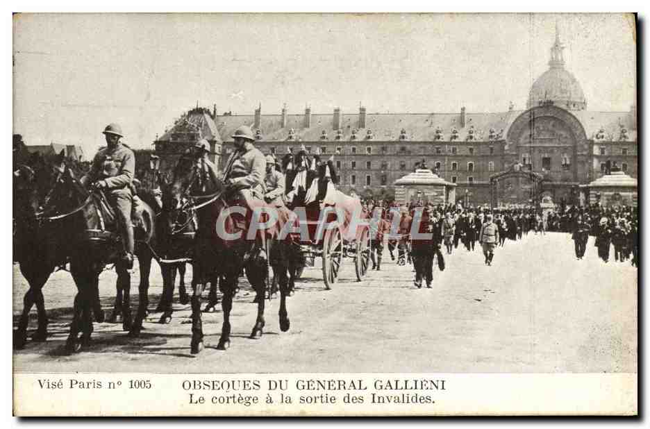CPA Paris Obseques Du General Gallieni Le cortege a la sortie des Invalides