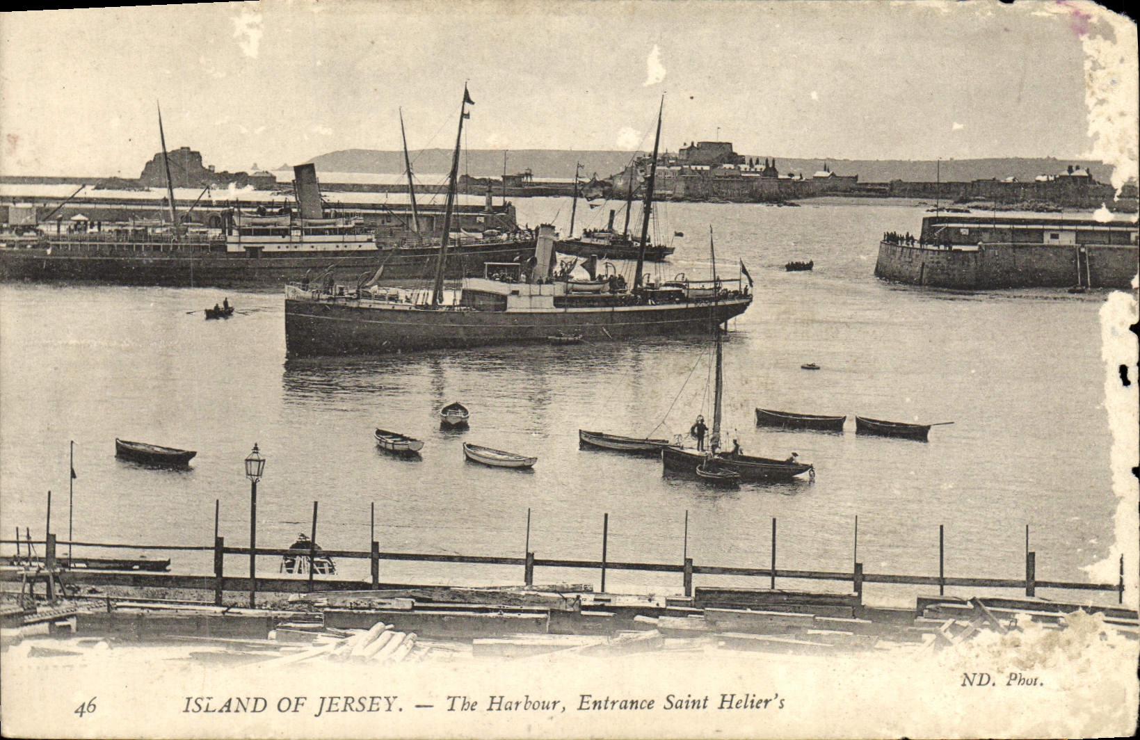 CPA Island Of Jersey The Harbour Entrance Saint Helier's Bateaux