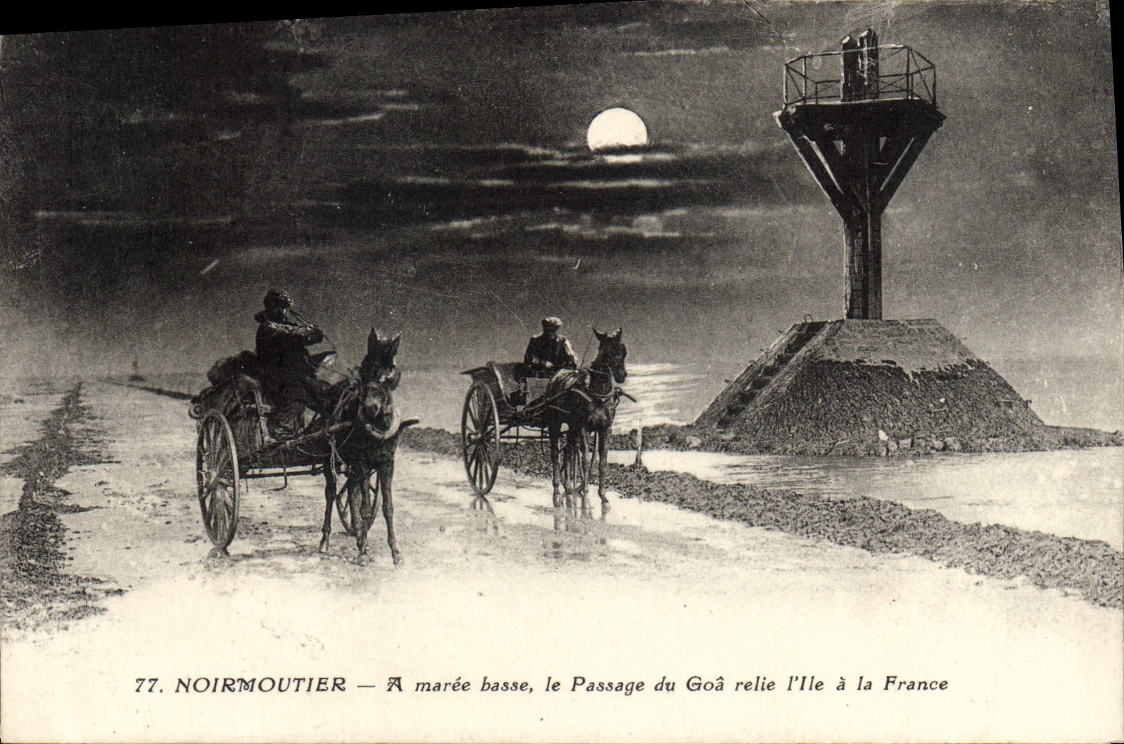 Noirmoutier — A marée basse, le Passage du Goâ relie l'île à la France
