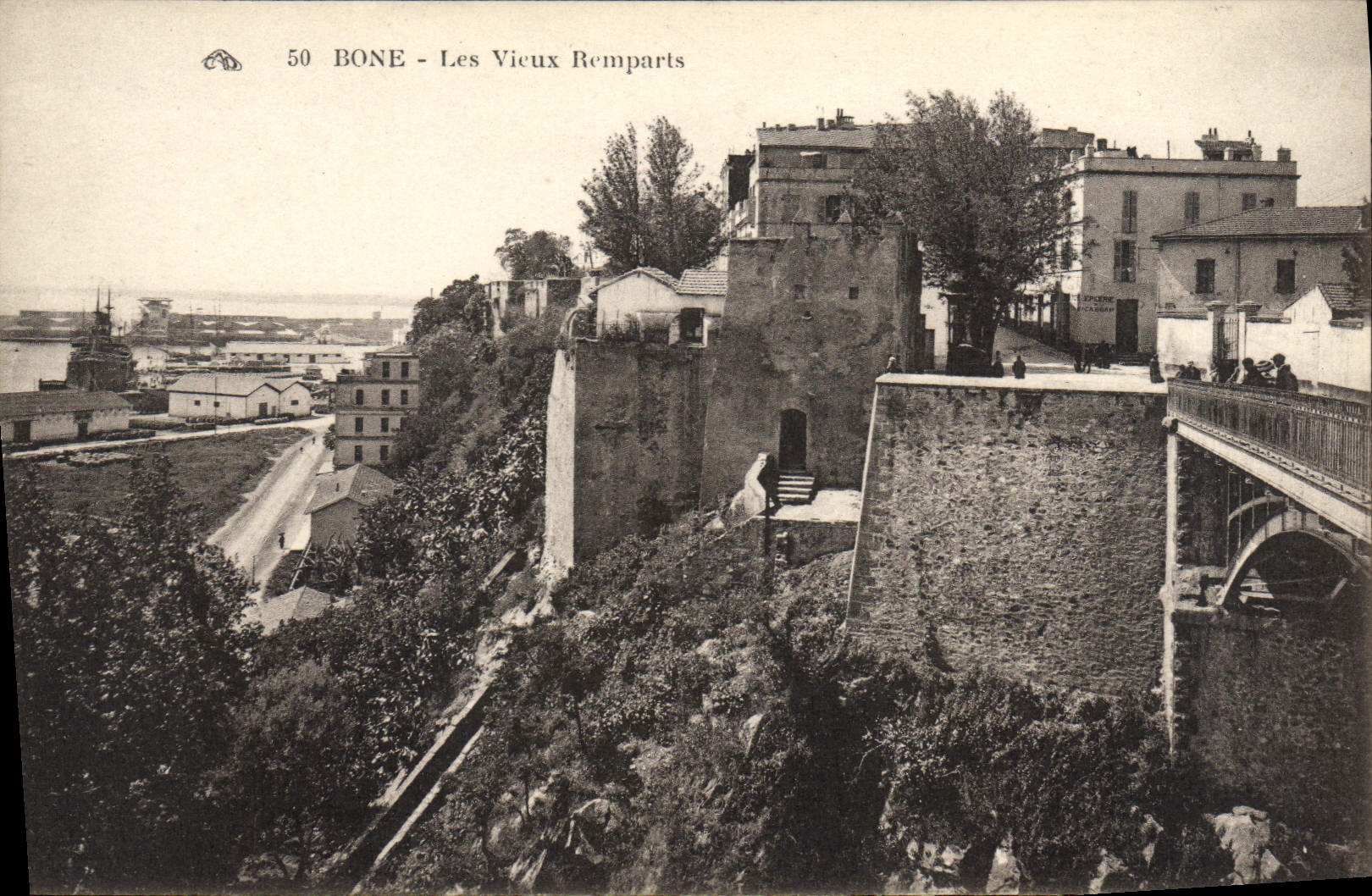 CPA Bone Les Vieux Remparts