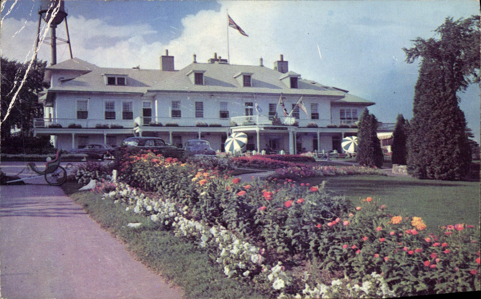CPA The Kent House Monymorency Canada Located Close To The Montmorency Falls This Modern