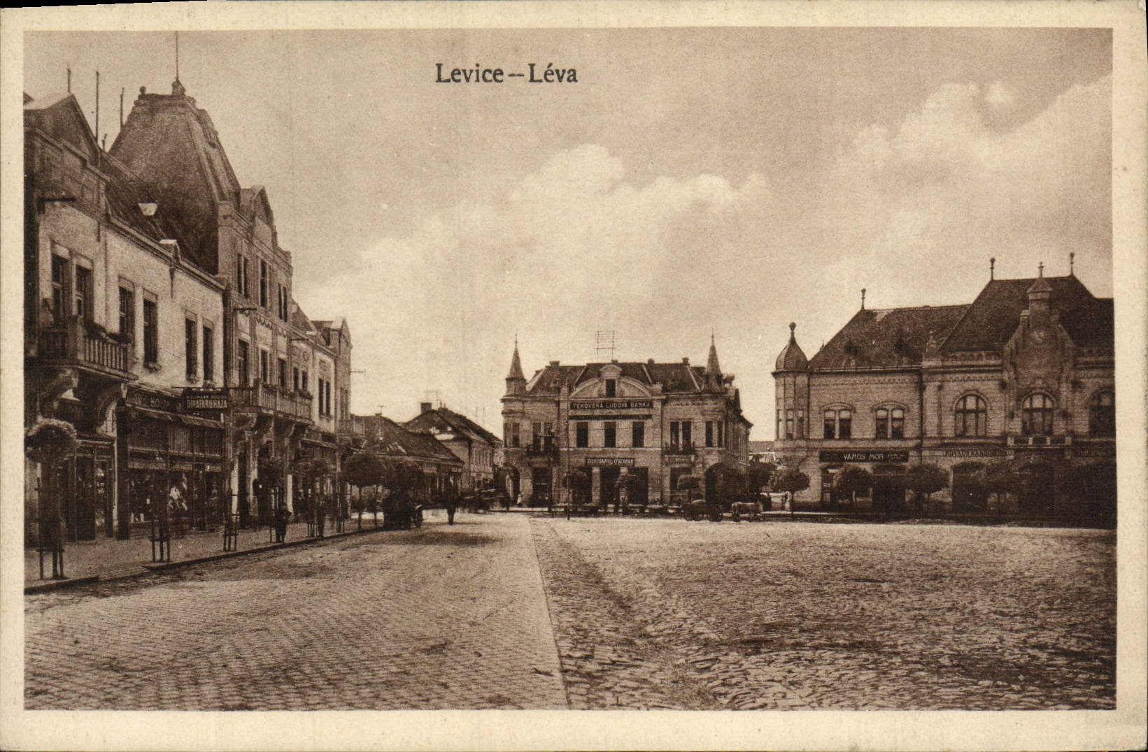 Levice—Léva — Place centrale avec bâtiments commerciaux — Nákladem Rud. Grof, Levíček-Léva