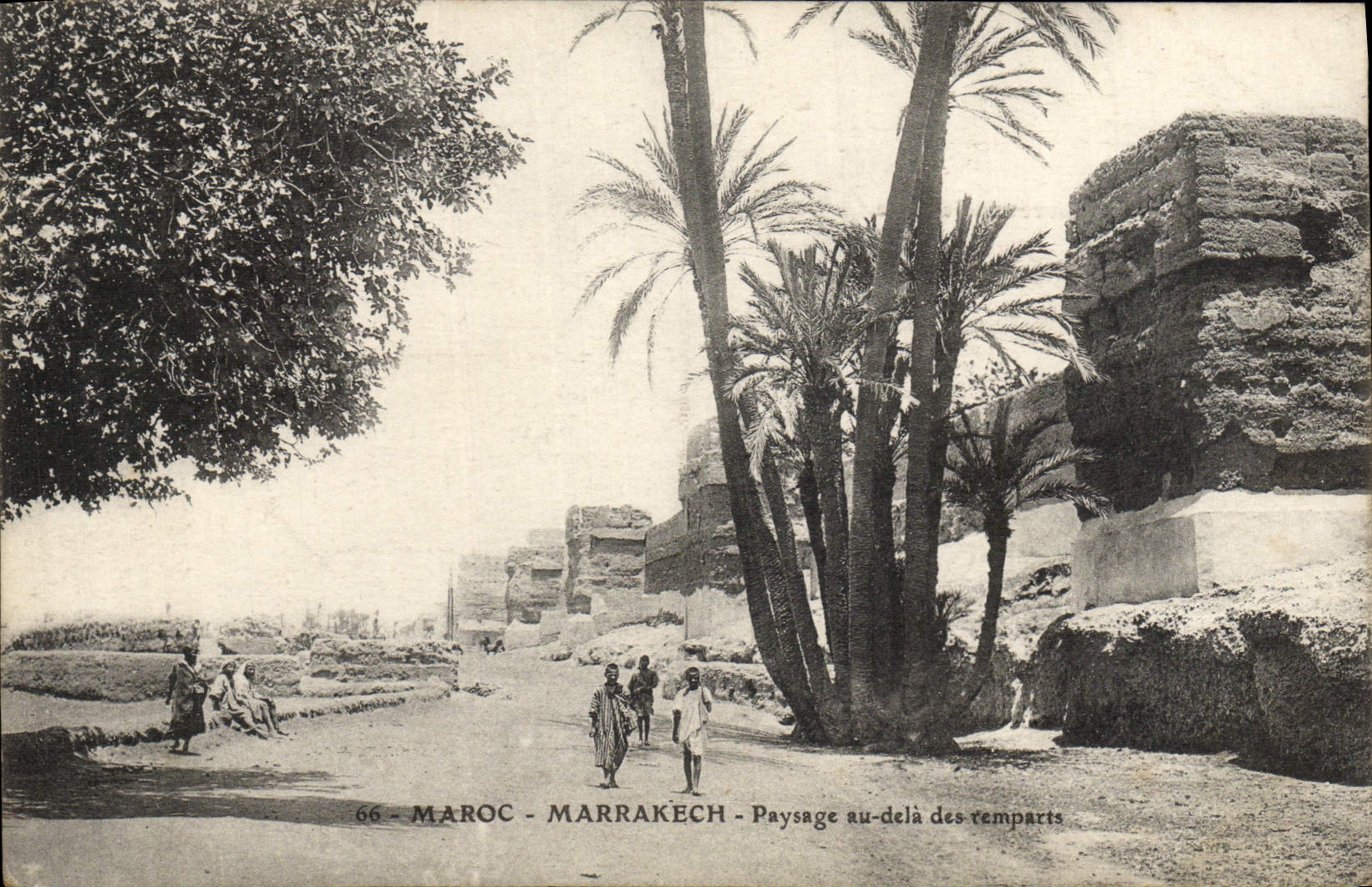 CPA Maroc Marrakech Paysage Au Dela Des Remparts