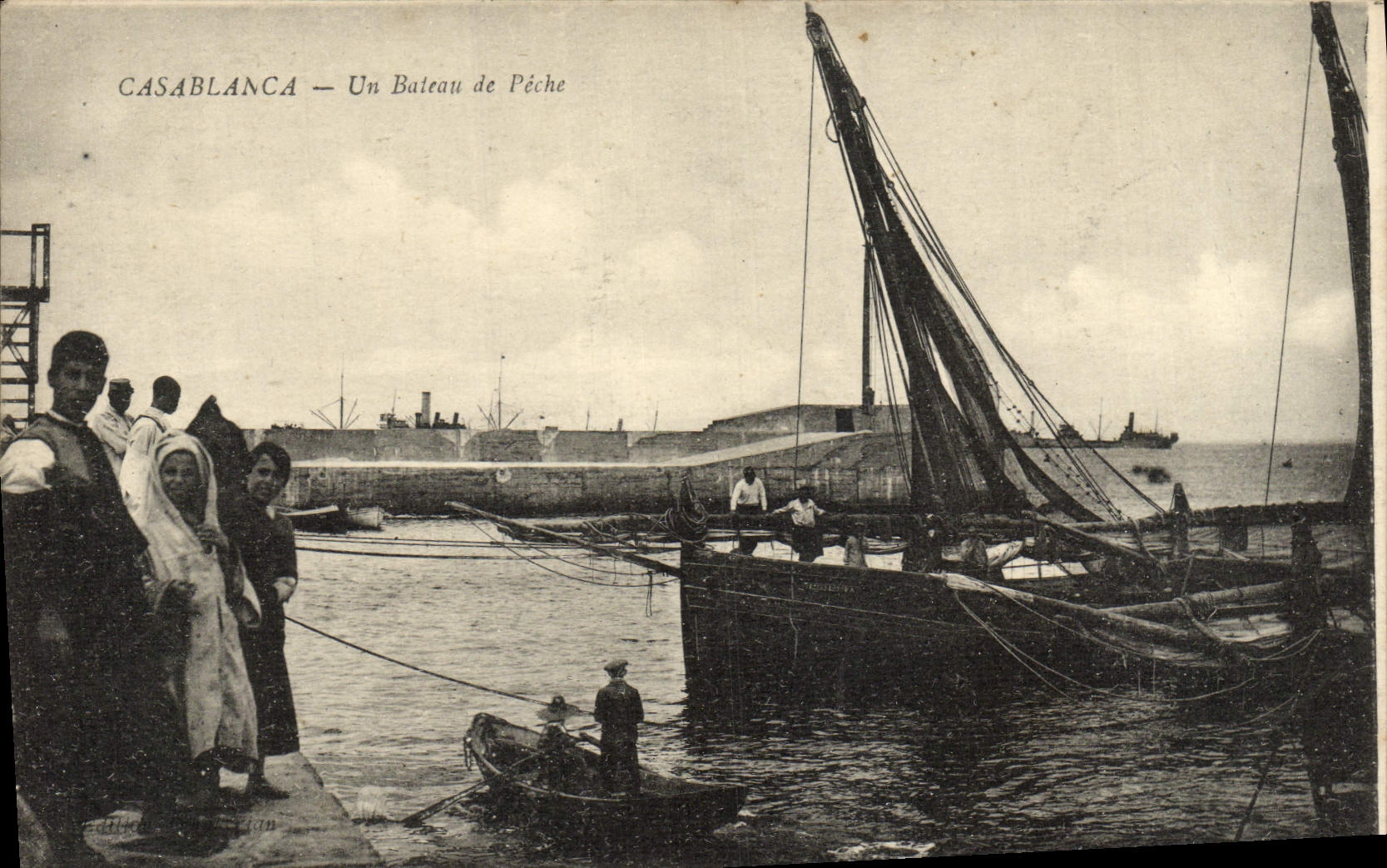 CPA Casablanca Un Bateau De Peche