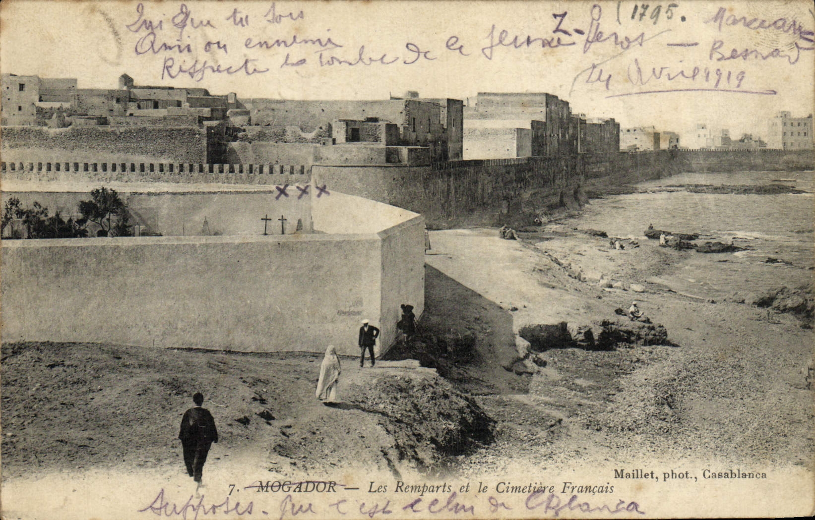 CPA Mogador Les Remparts Et Le Cimetiere Francais