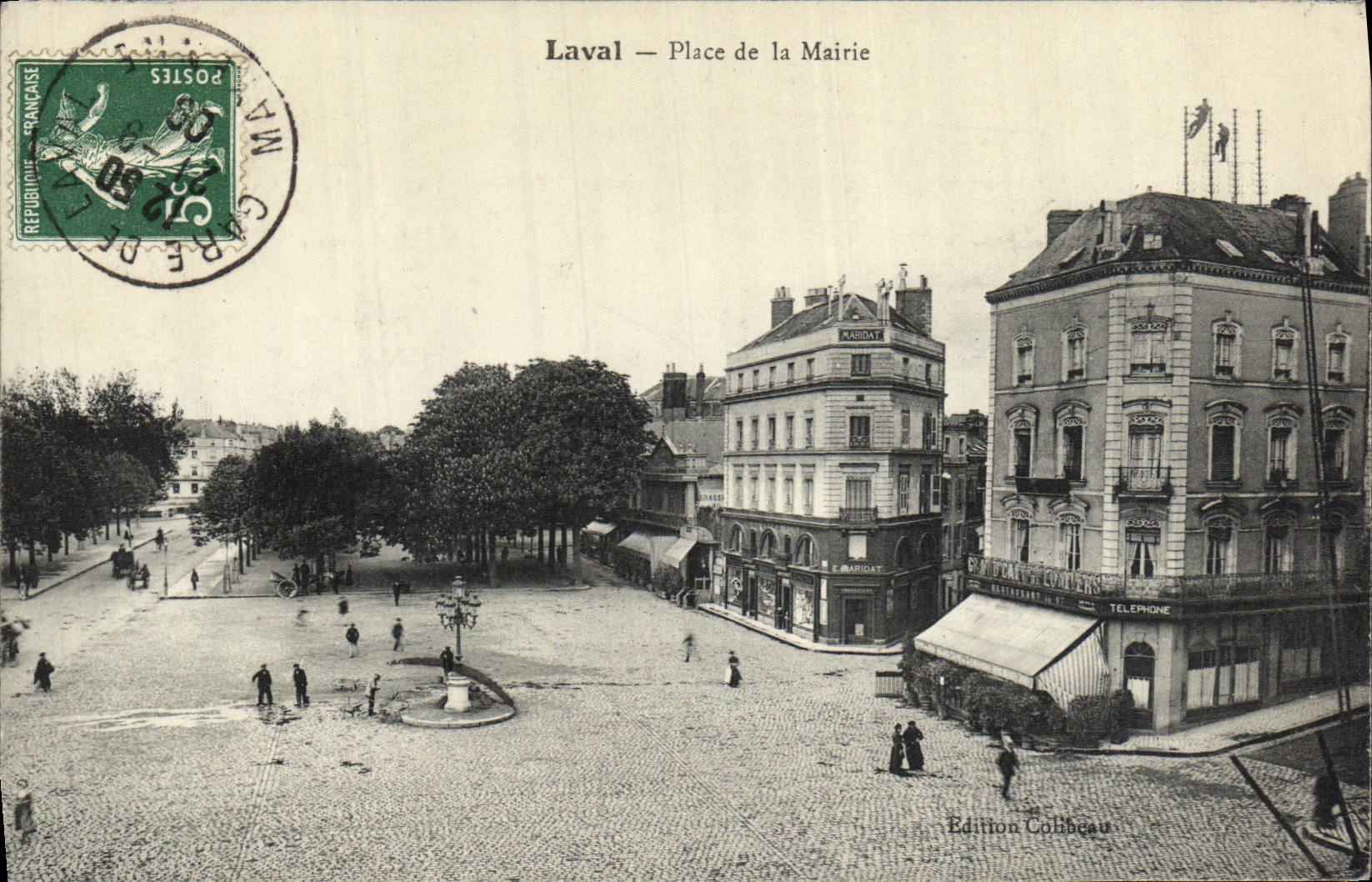 Laval — Place de la Mairie — Édition Colbeau