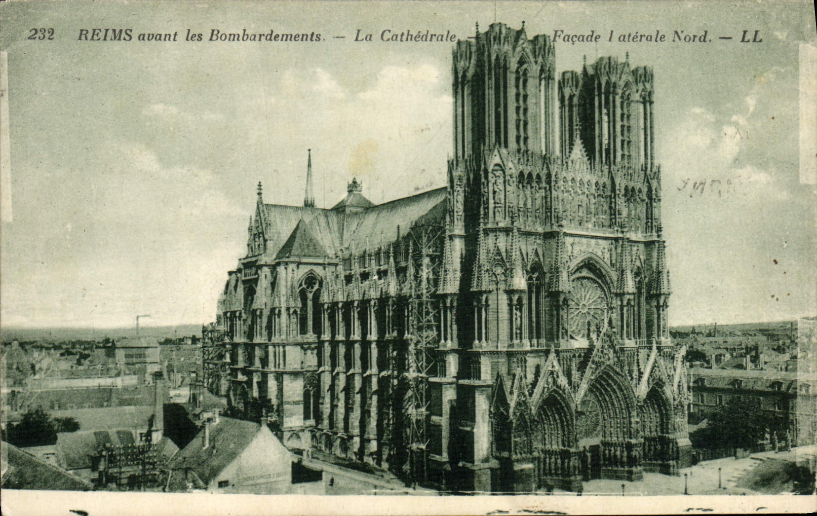 Reims vor den Bombardements — Die Kathedrale — Nordseite — LL