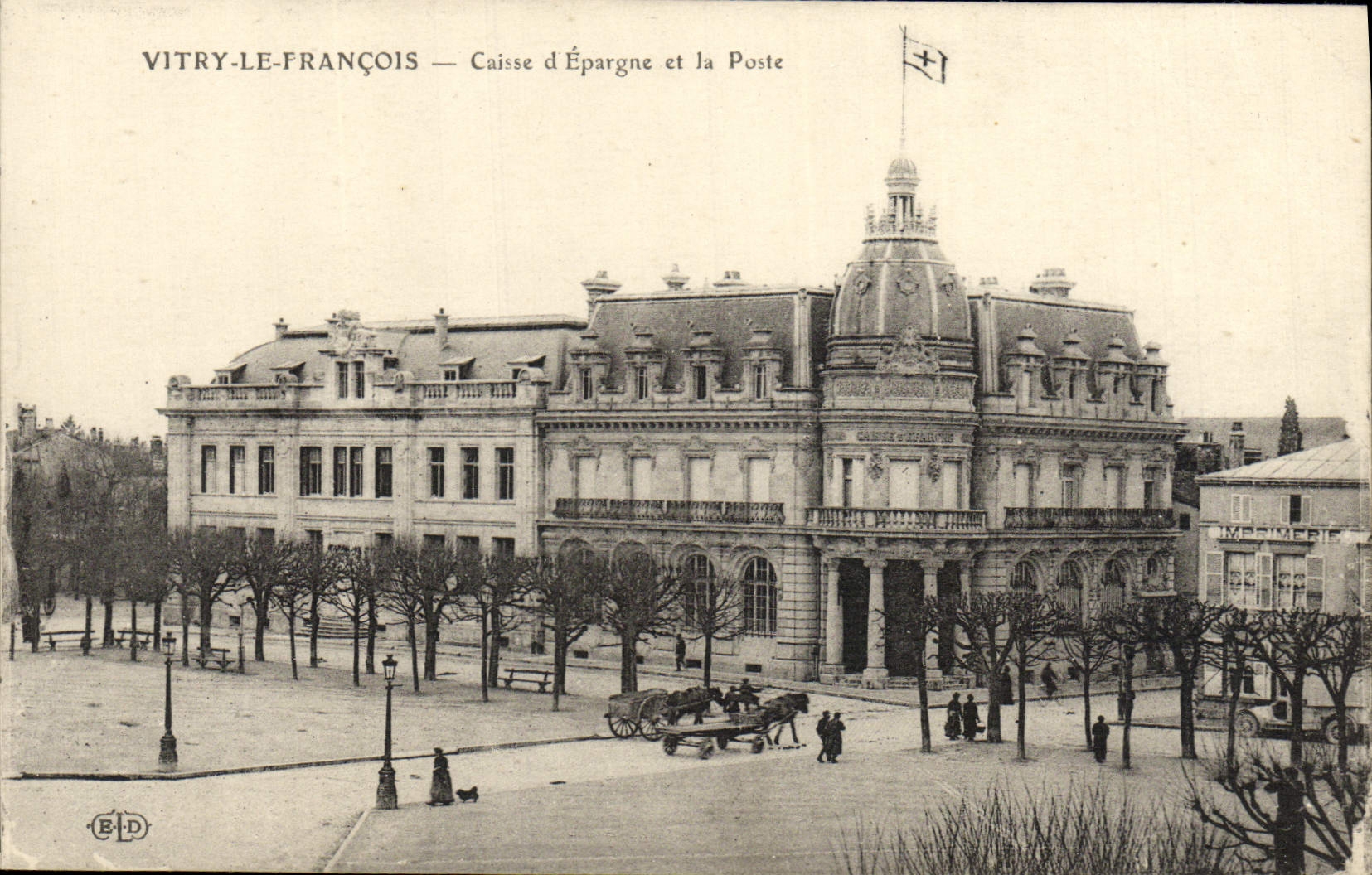 CPA Vitry Le Francois Caisse d'Epargne Et La Poste